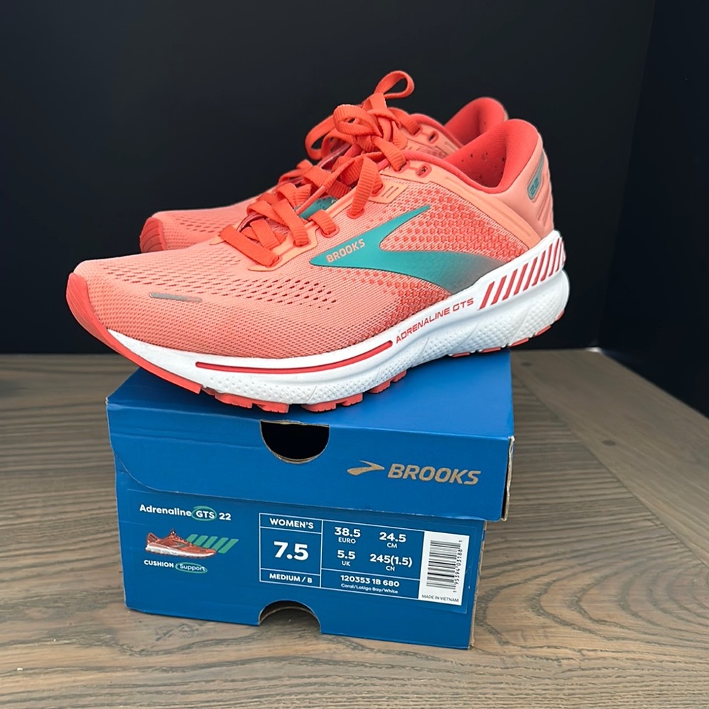 Brooks Adrenaline GTS 22 Women's Athletic Shoes - Orange and Teal